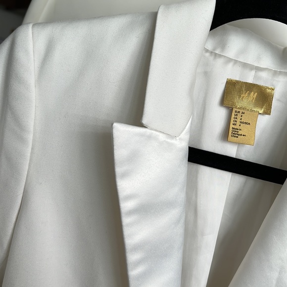 H&M White Blazer. Size 4. - Picture 4 of 11